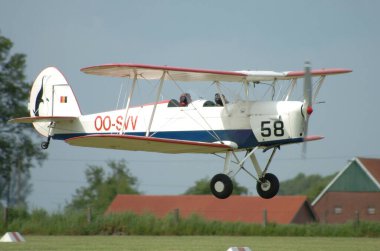 Almanya 'da küçük bir havaalanında uçaklar