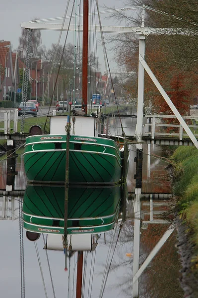 Östlig Frisia Tyskland Med Kvarnar Och Båtar — Stockfoto