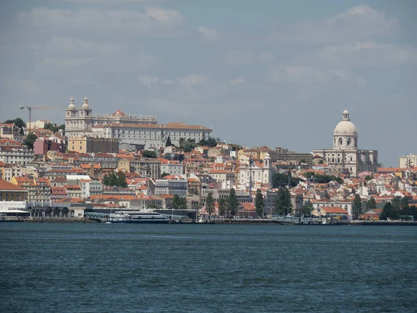 ポルトガルのタグス川のリスボン — ストック写真