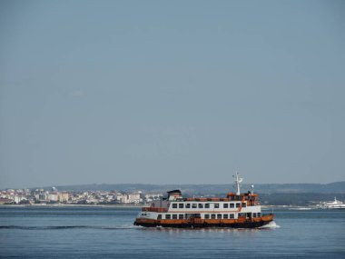 Lizbon, Portekiz 'deki tagus nehrinde.