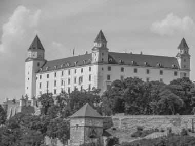 Bratislava şehri Danube nehrinde