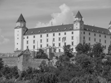 Bratislava şehri Danube nehrinde