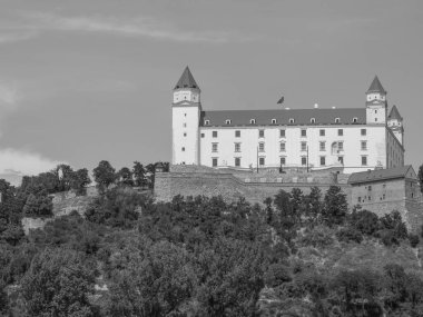 Bratislava şehri Danube nehrinde
