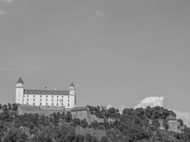 Bratislava şehri Danube nehrinde