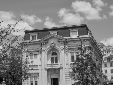 Tagus nehrindeki Lizbon şehri.