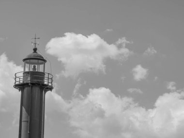 Tagus nehrindeki Lizbon şehri.