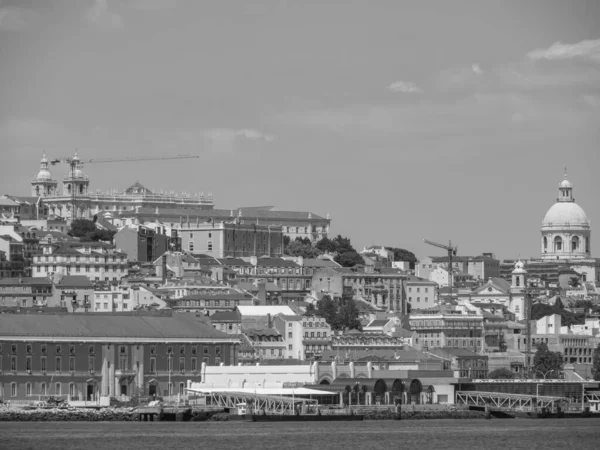Staden Lissabon Vid Tagusfloden — Stockfoto