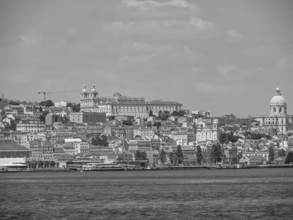 Staden Lissabon Vid Tagusfloden — Stockfoto