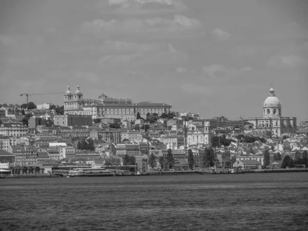 Staden Lissabon Vid Tagusfloden — Stockfoto