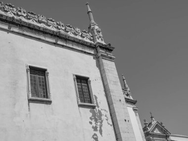 Tagus nehrindeki Lizbon şehri.