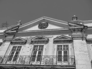 Tagus nehrindeki Lizbon şehri.