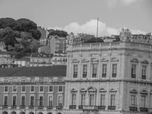 タグ川のリスボン市 — ストック写真