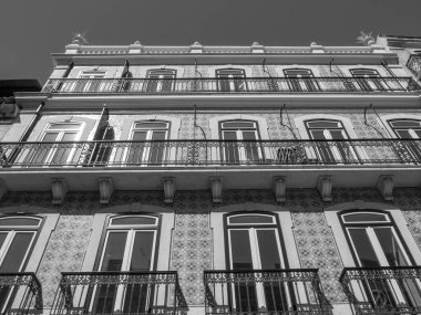 Tagus nehrindeki Lizbon şehri.