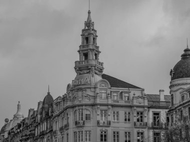 Douro Nehri 'ndeki Porto şehri.