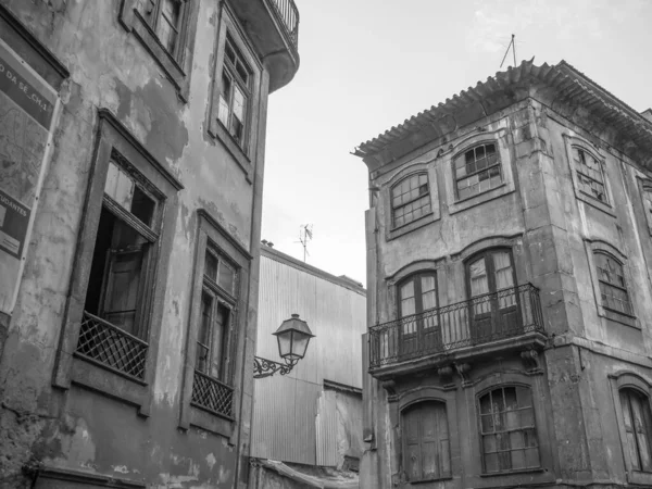 Douro Nehri 'ndeki Porto şehri.