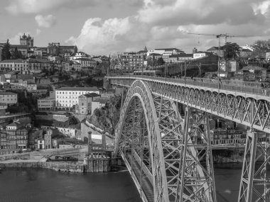 Douro Nehri 'ndeki Porto şehri.