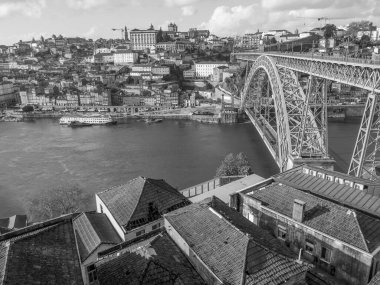Douro Nehri 'ndeki Porto şehri.