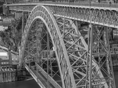 Douro Nehri 'ndeki Porto şehri.