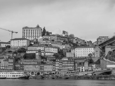 Douro Nehri 'ndeki Porto şehri.