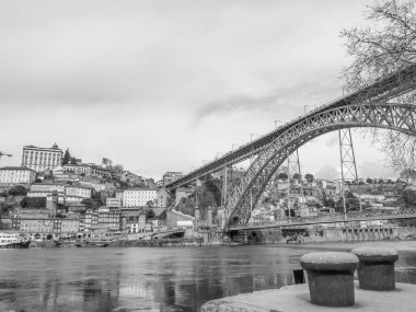 Douro Nehri 'ndeki Porto şehri.