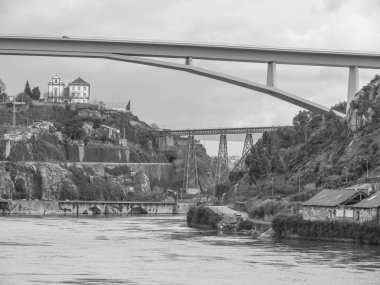 Douro Nehri 'ndeki Porto şehri.