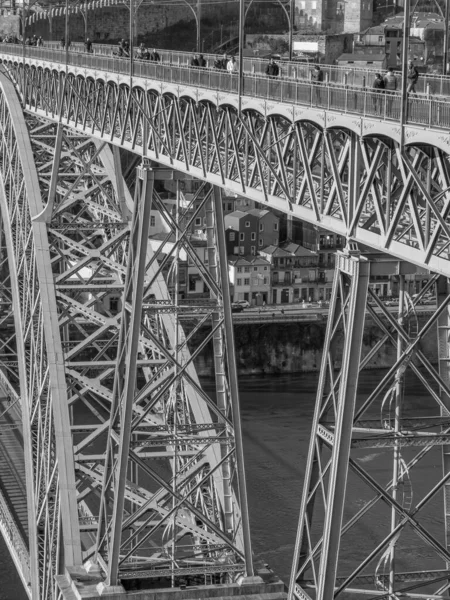 Douro Nehri 'ndeki Porto şehri.
