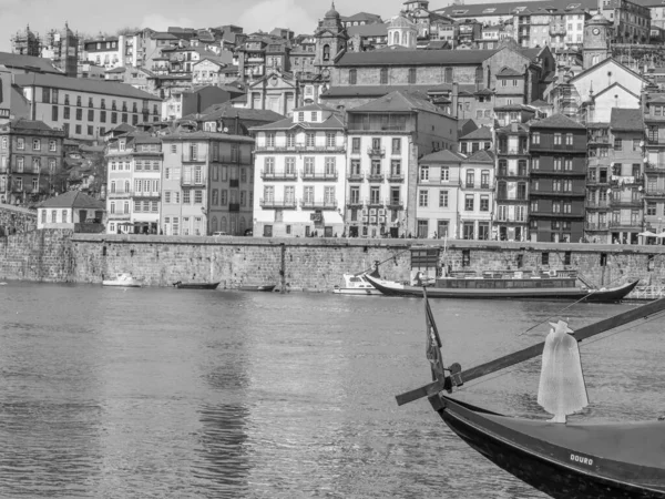 Douro Nehri 'ndeki Porto şehri.