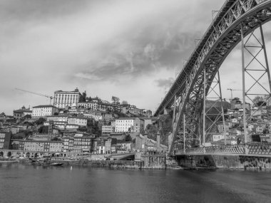 Douro Nehri 'ndeki Porto şehri.