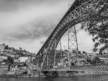 Douro Nehri 'ndeki Porto şehri.