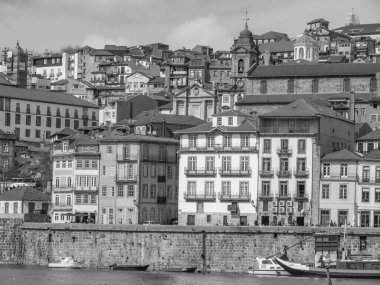 Douro Nehri 'ndeki Porto şehri.