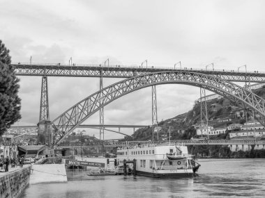 Douro Nehri 'ndeki Porto şehri.