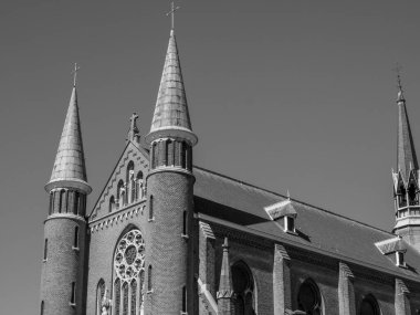 Alman Alkmaar ve Delft şehirleri