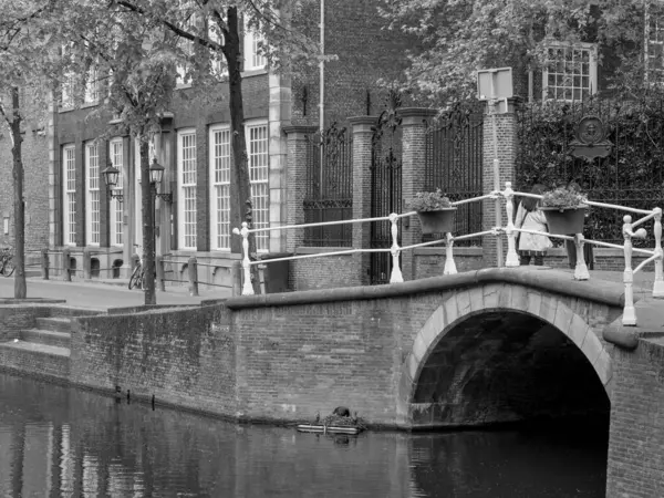 アルクマールとデルフトのオランダの都市 — ストック写真