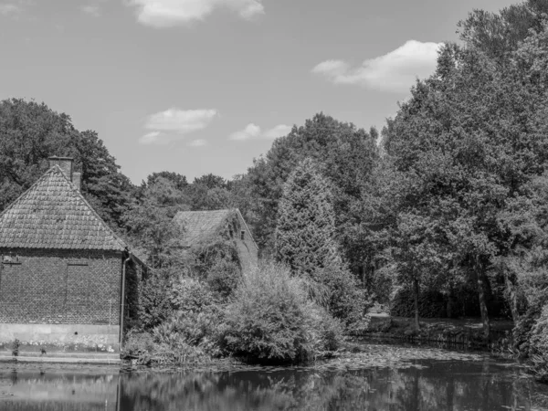 Alman muensterland 'inde eski bir kale