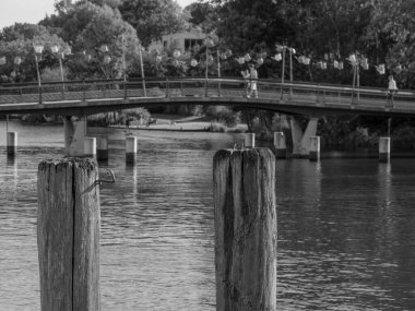 Almanya 'daki Trave Nehri' nin oradaki Luebeck şehri.