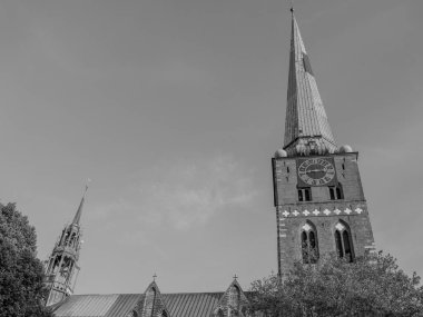 Almanya 'daki Trave Nehri' nin oradaki Luebeck şehri.