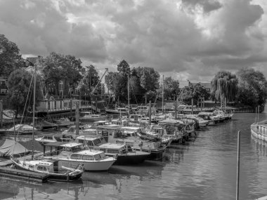 Hollanda 'nın Zutphen şehrinde, Ijssel nehrinde.