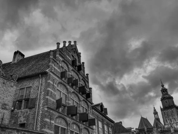 Hollanda 'nın Zutphen şehrinde, Ijssel nehrinde.