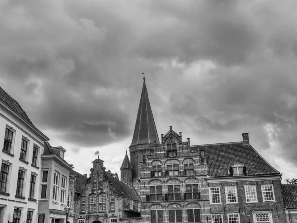 Hollanda 'nın Zutphen şehrinde, Ijssel nehrinde.