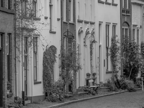 Hollanda 'nın Zutphen şehrinde, Ijssel nehrinde.