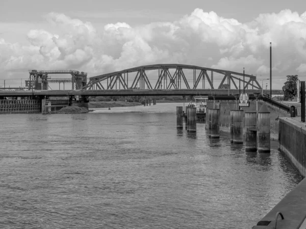 Hollanda 'nın Zutphen şehrinde, Ijssel nehrinde.