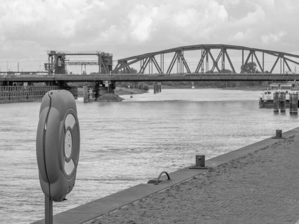 Hollanda 'nın Zutphen şehrinde, Ijssel nehrinde.