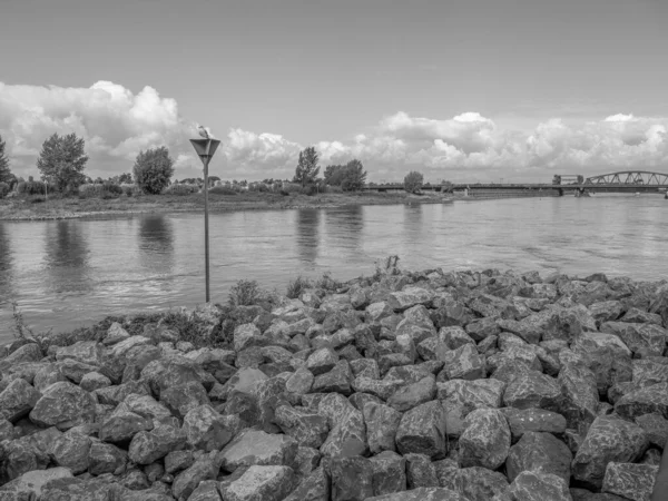 Hollanda 'nın Zutphen şehrinde, Ijssel nehrinde.
