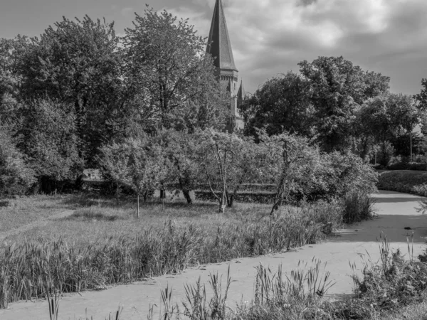 Hollanda 'nın Zutphen şehrinde, Ijssel nehrinde.