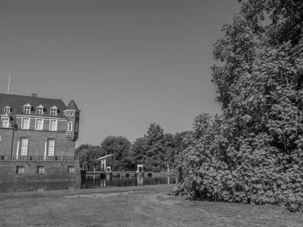 Almanya 'daki eski Anholt Kalesi