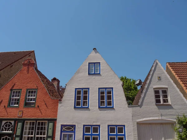 Het Kleine Dorpje Friedrichstadt Met Vele Grachten — Stockfoto