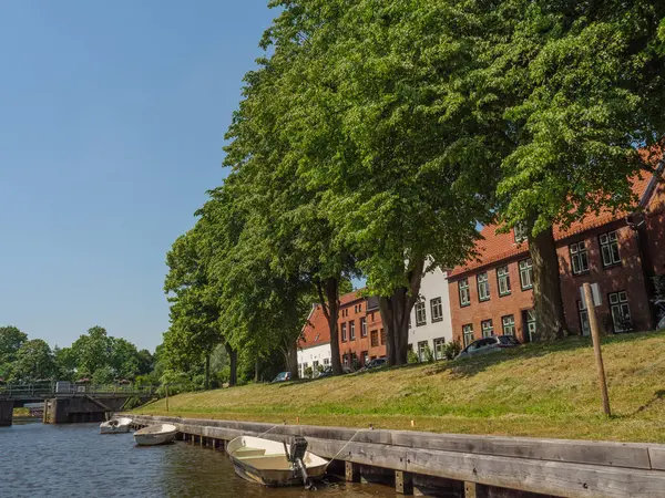 Das Kleine Dorf Friedrichstadt Mit Vielen Kanälen — Stockfoto