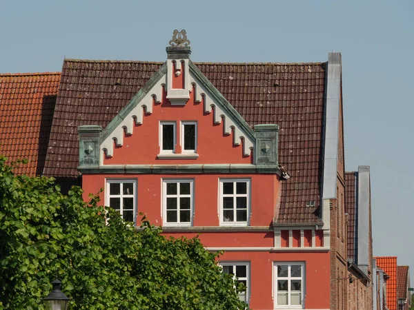 Das Kleine Dorf Friedrichstadt Mit Vielen Kanälen — Stockfoto