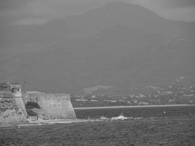 Akdeniz 'deki Korsika Adası.