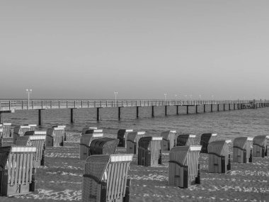 Baltık Denizi 'ndeki Binz plajı